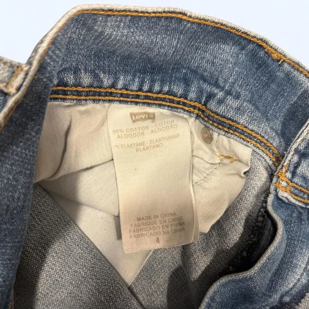Levi's Women's Blue Bermuda 515 Blue Denim Shorts